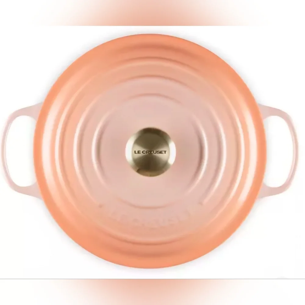 Le Creuset Signature Round Dutch Oven, 5.5 Qt., Color Pêche, Retail $434.95 USD